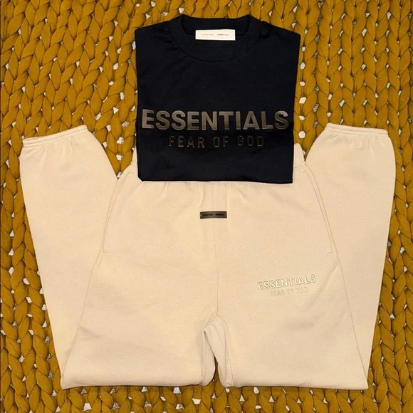 Fear of God Essentials Black Tee and Cream Joggers - Picture 5 of 9